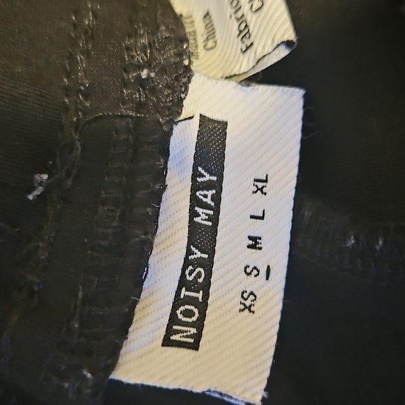 Noisy May Womens Small Black Jogger Cargo pant Pockets Stretchy Comfortable - Picture 2 of 4